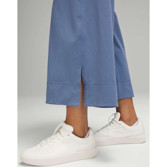 NWT Lululemon Stretch Woven High-Rise Wide-Leg Cropped Pant Oasis Blue - Picture 2 of 13